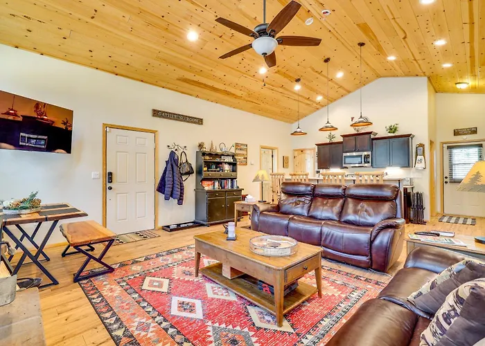 Holiday home Escape To Alpine! Outstanding W/ Deck & Yard