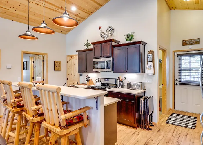 Holiday home Escape To Alpine! Outstanding W/ Deck & Yard *